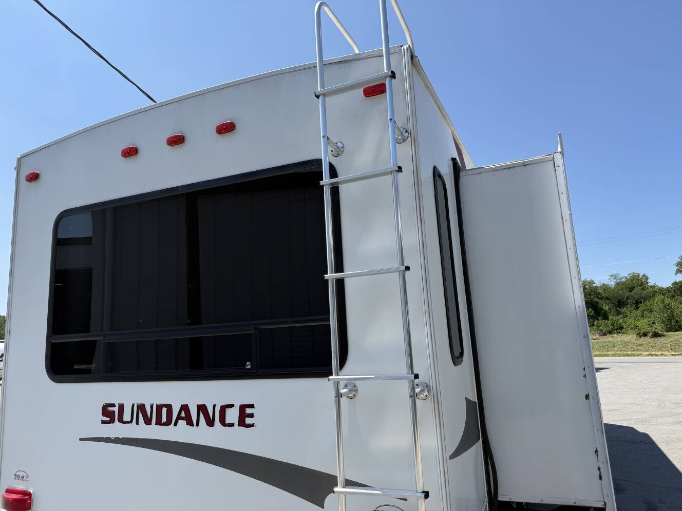 A photo of this 2008 Heartland SUNDANCE 2900MK