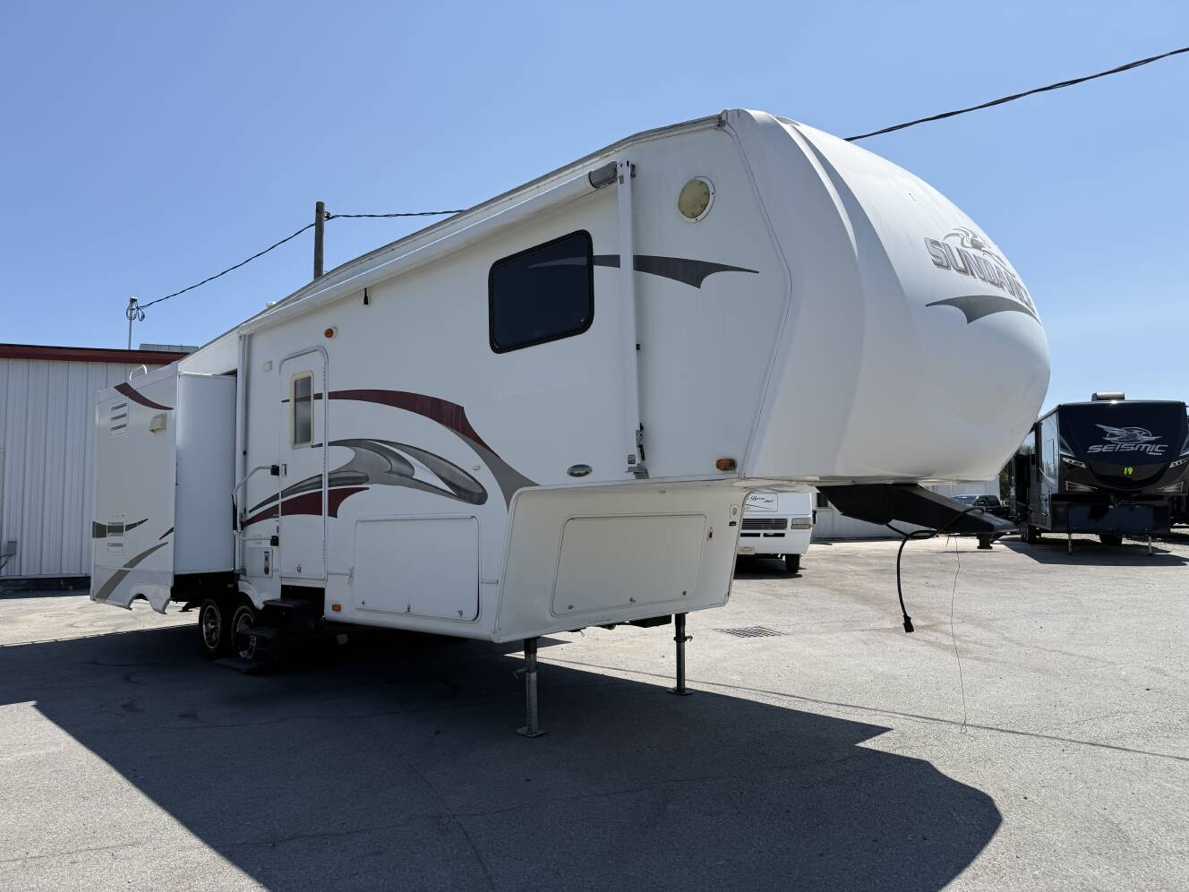 A photo of this 2008 Heartland SUNDANCE 2900MK