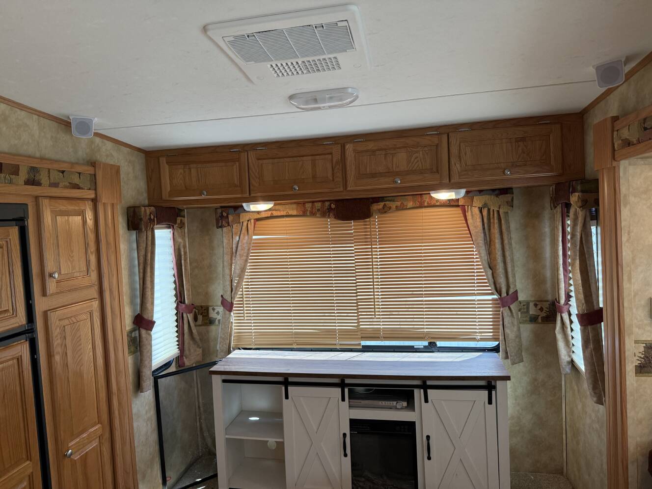A photo of this 2008 Heartland SUNDANCE 2900MK