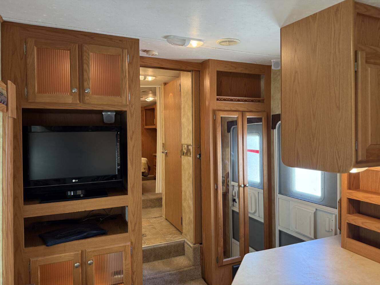 A photo of this 2008 Heartland SUNDANCE 2900MK
