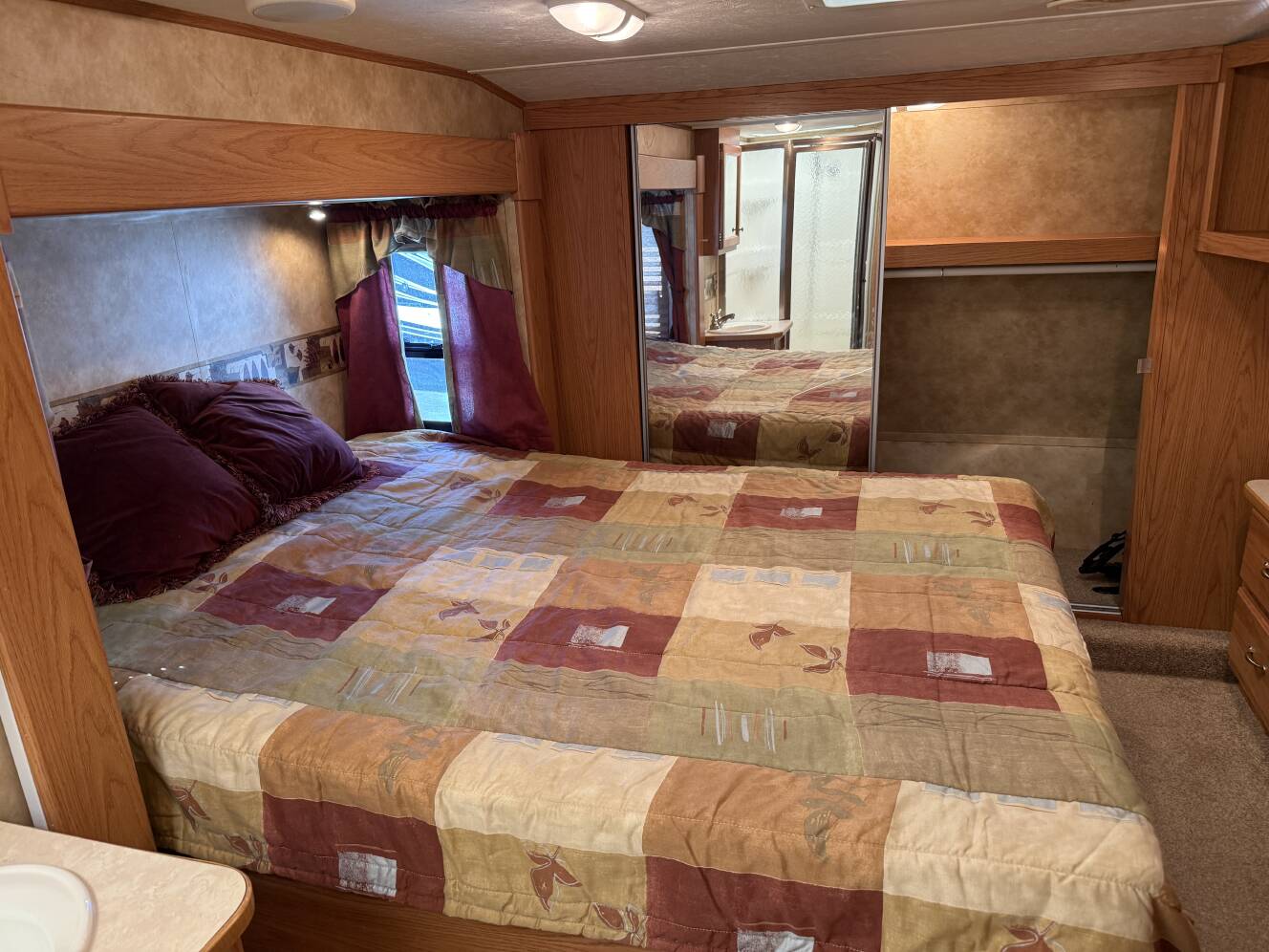 A photo of this 2008 Heartland SUNDANCE 2900MK