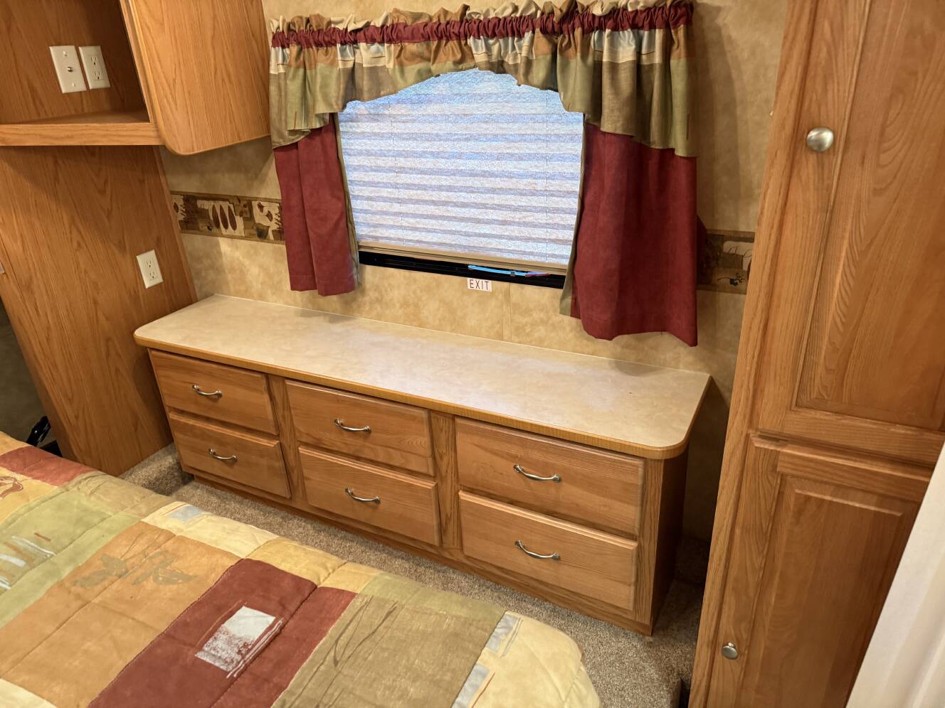 A photo of this 2008 Heartland SUNDANCE 2900MK