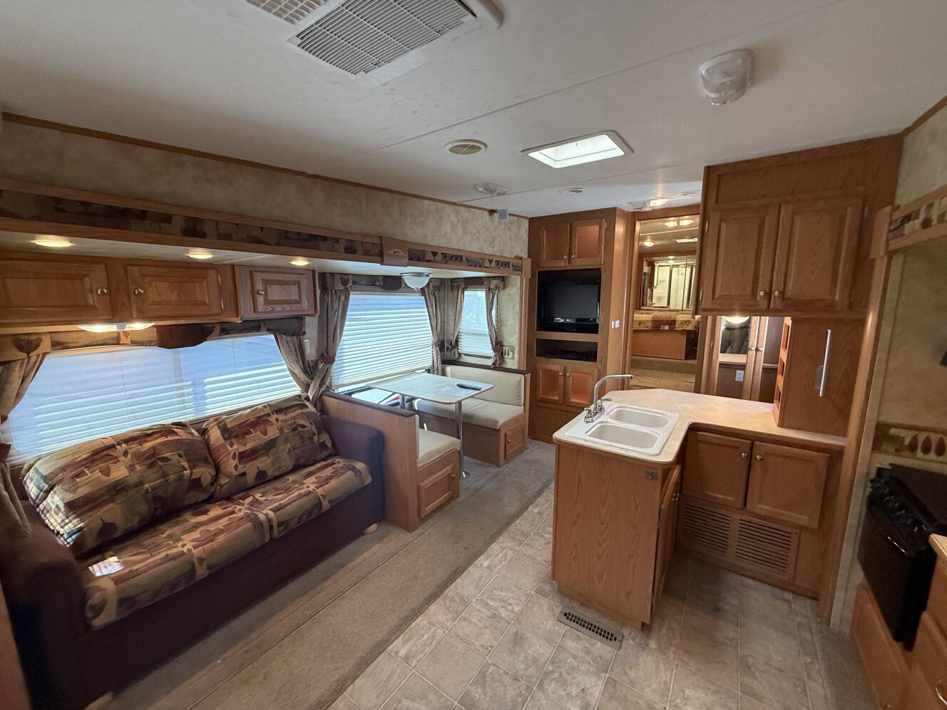 A photo of this 2008 Heartland SUNDANCE 2900MK