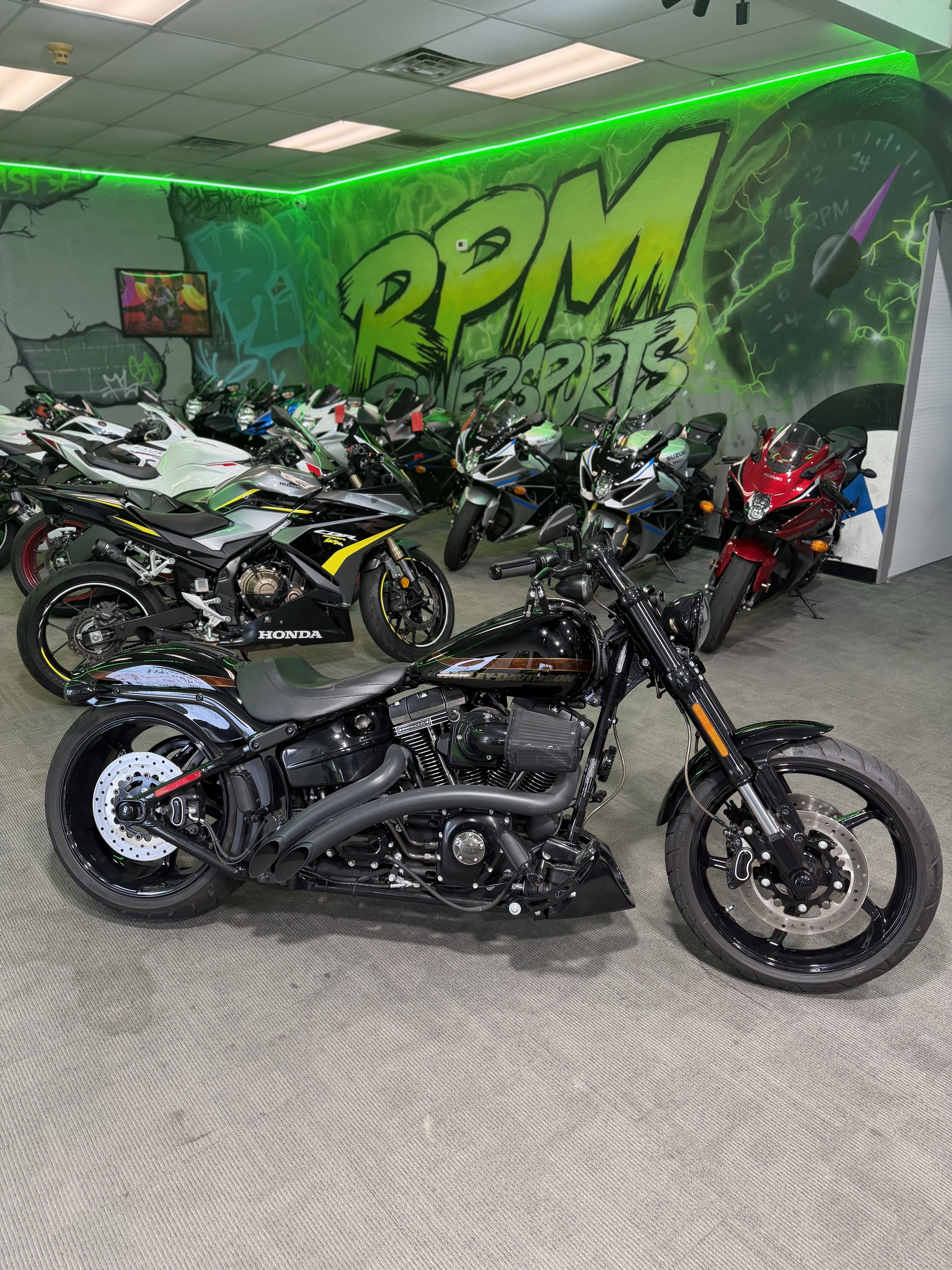 2017 Harley-Davidson BREAKOUT CVO CVO in Sarsota, FL