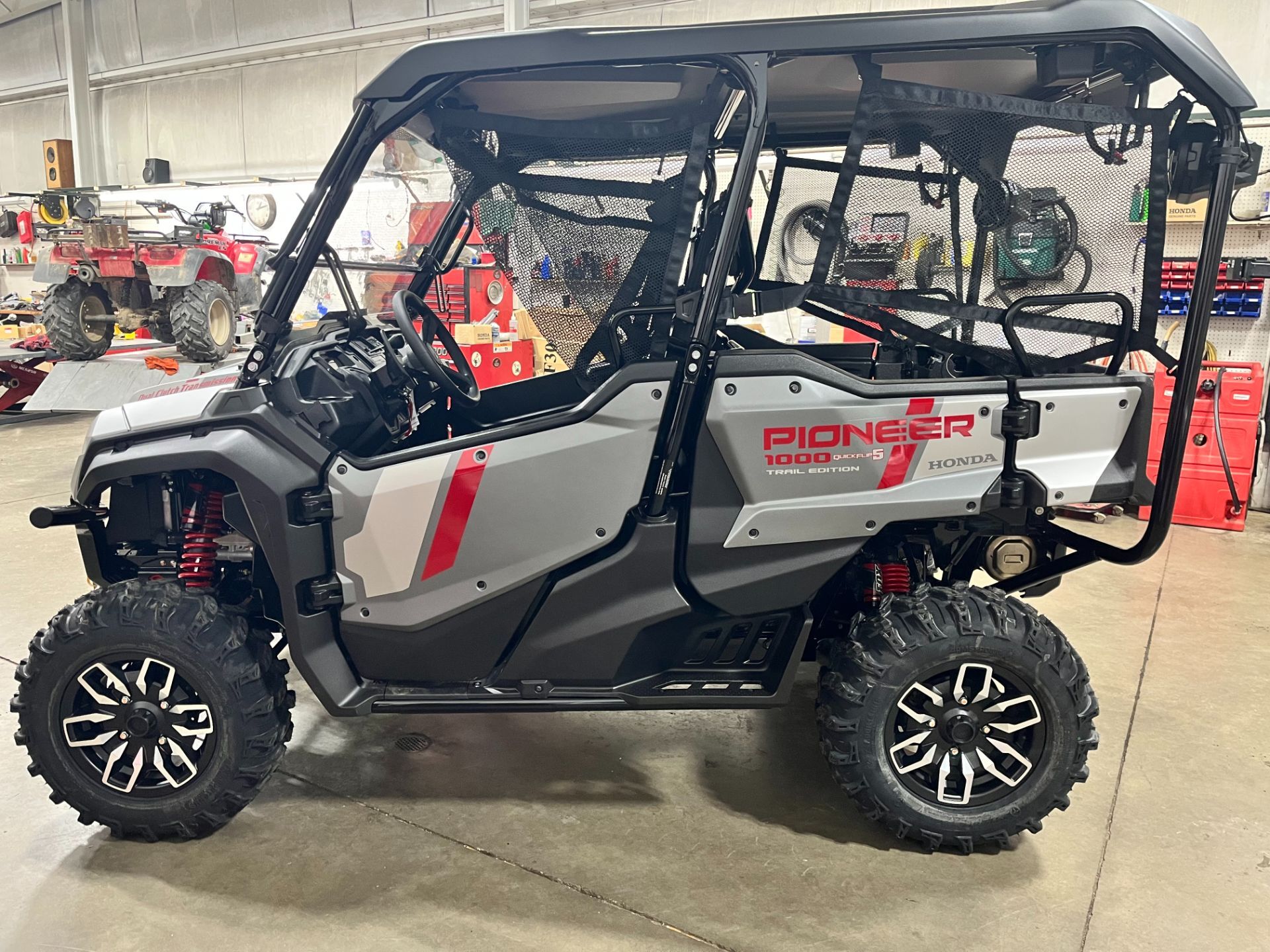 2025 Honda Pioneer 1000-5 Trail Special Edition in ottawa OH