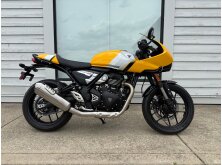 Triumph Expands 400 Lineup with Tracker and Thruxton  image