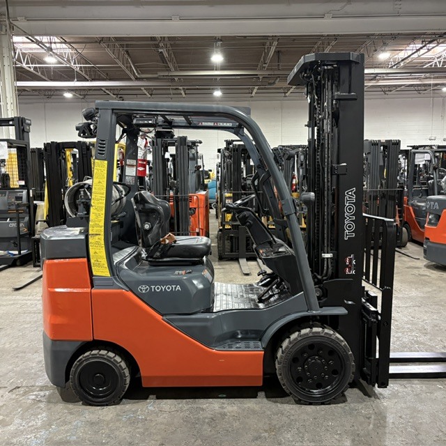 2020 TOYOTA 8FGCU30 in Euclid, OH