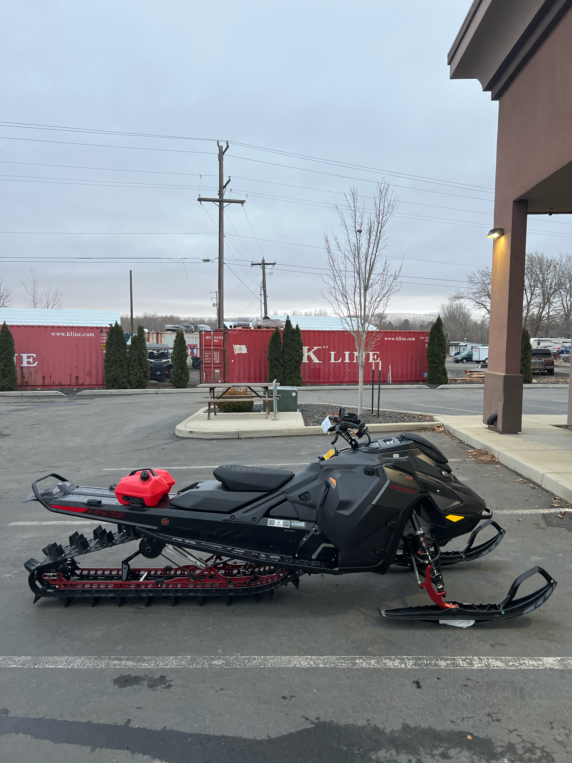 2025 Ski-Doo Special Edition - Summit Adrenaline w/ Edge Package 16 Snowmobile snowmobile