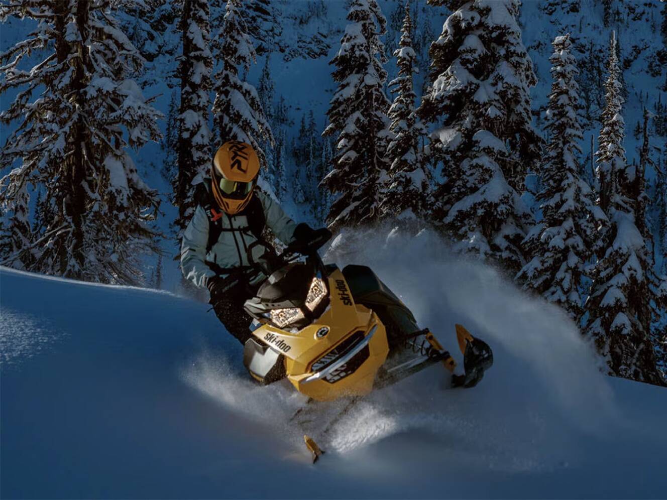A photo of this 2026 Ski-Doo Summit NEO 600 EFI ES Hurricane 1.75 w/ FlexEdge HAC