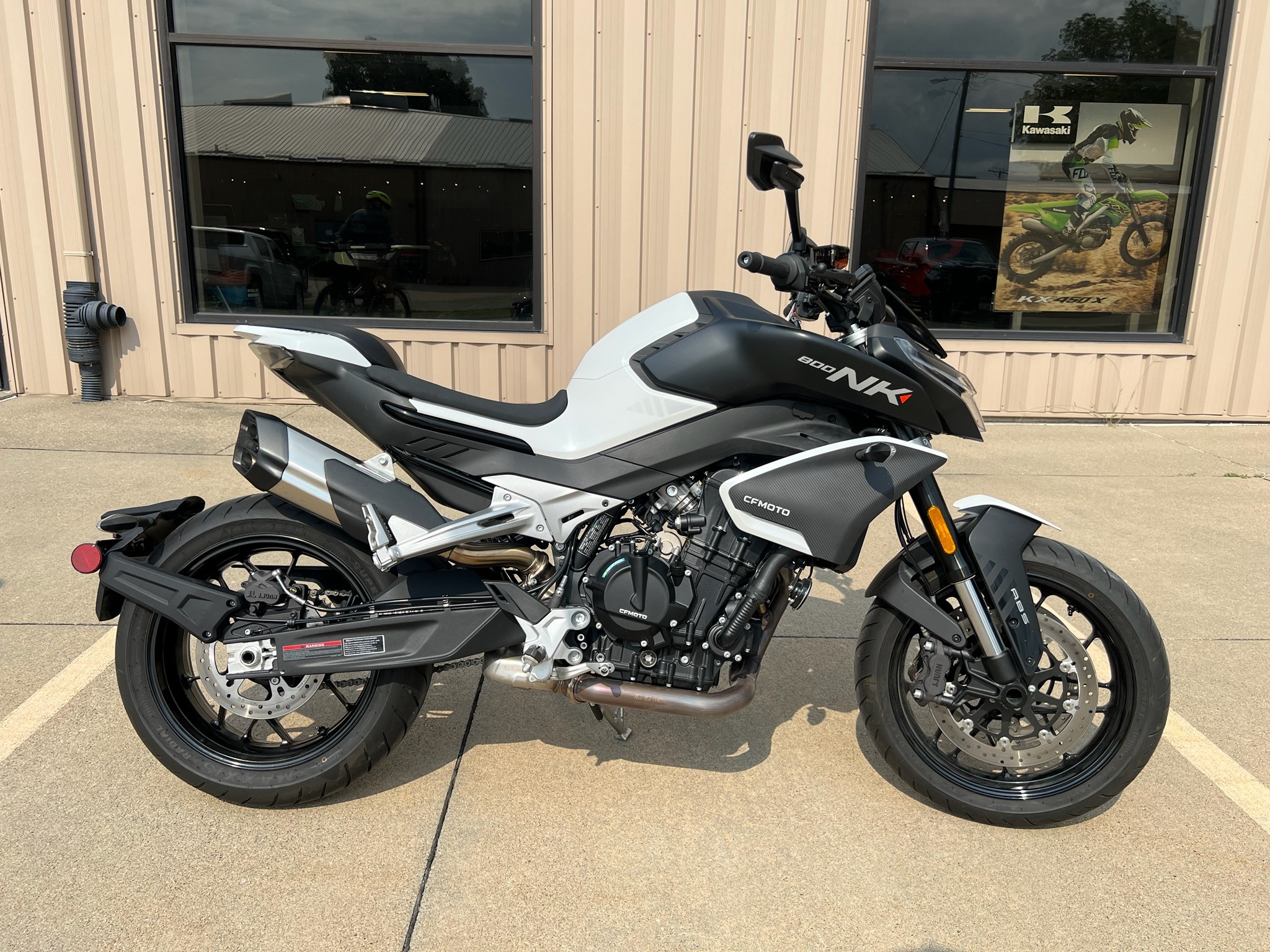 2024 CFMOTO 800NK NK in Bettendorf, IA