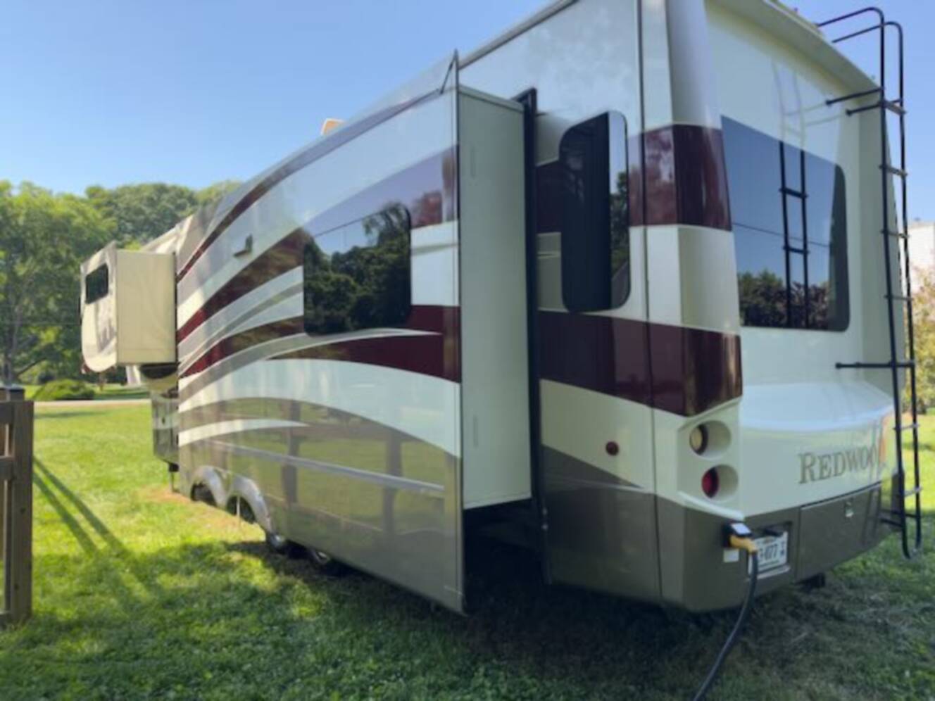 A photo of this 2016 Redwood REDWOOD 31SL