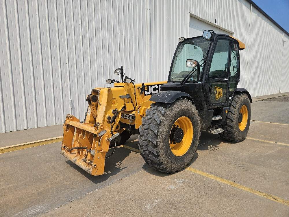 2012 JCB 550-80 in Wamego, KS