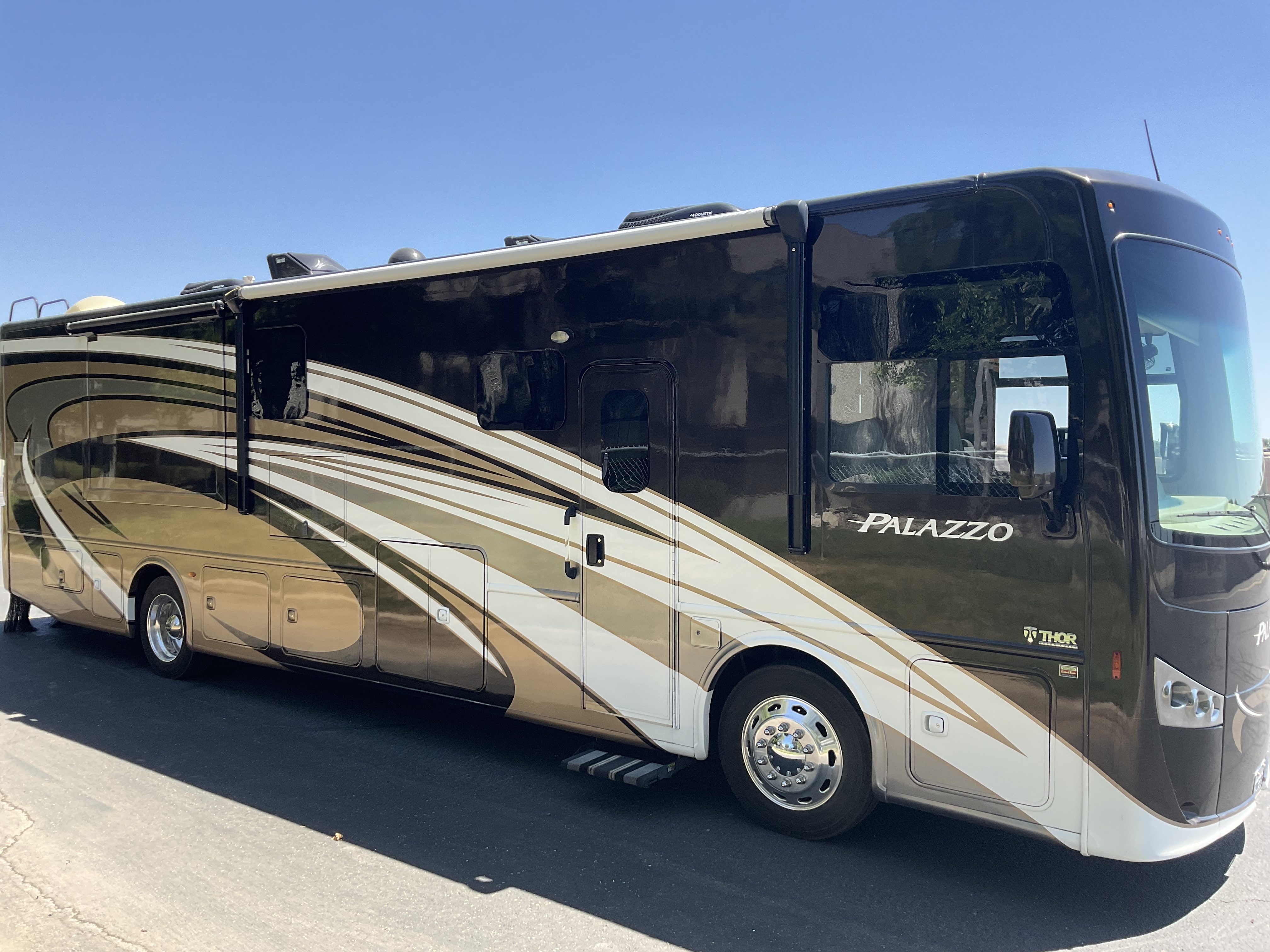 2017 Thor Motor Coach PALAZZO 36 1 in rancho murieta CA