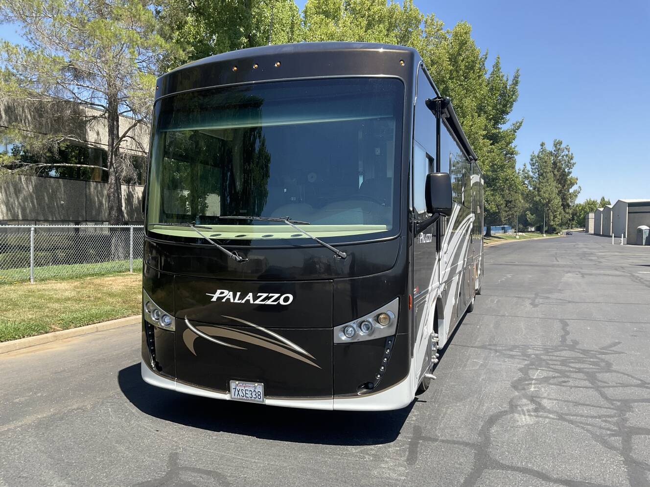 A photo of this 2017 Thor Motor Coach PALAZZO 36 1