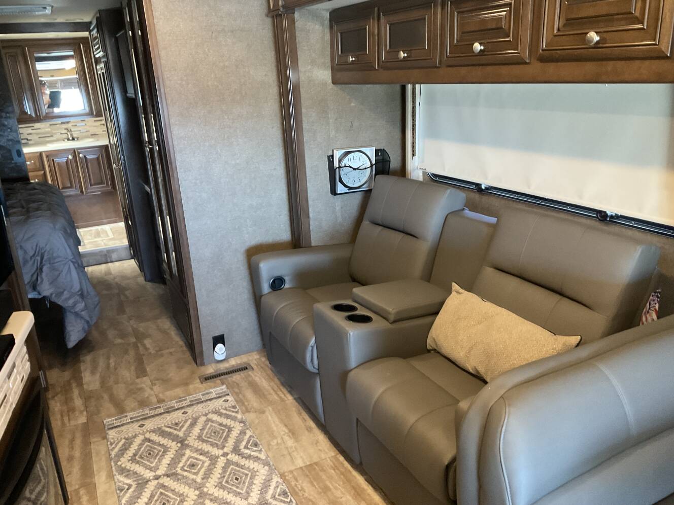 A photo of this 2017 Thor Motor Coach PALAZZO 36 1