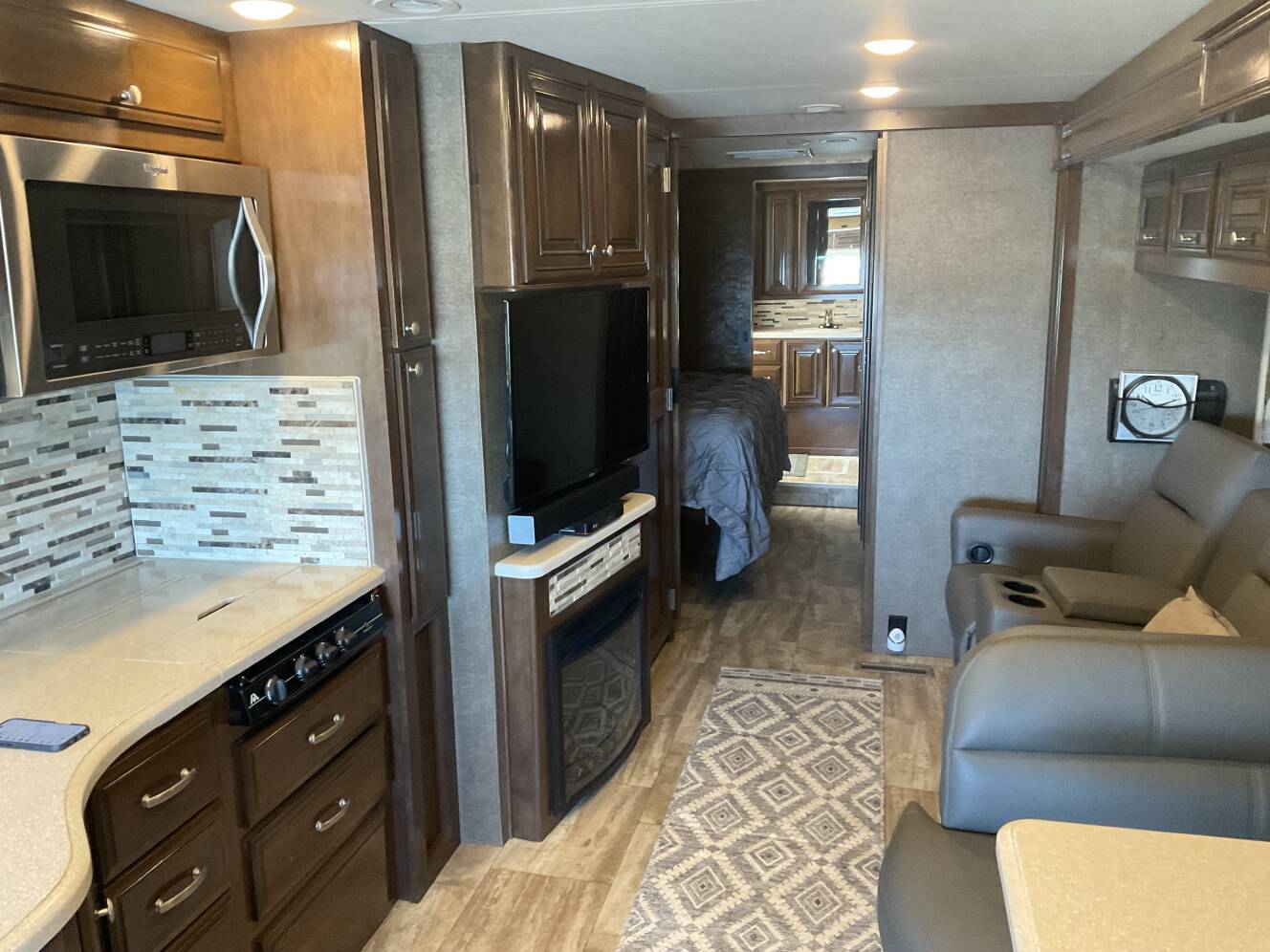 A photo of this 2017 Thor Motor Coach PALAZZO 36 1