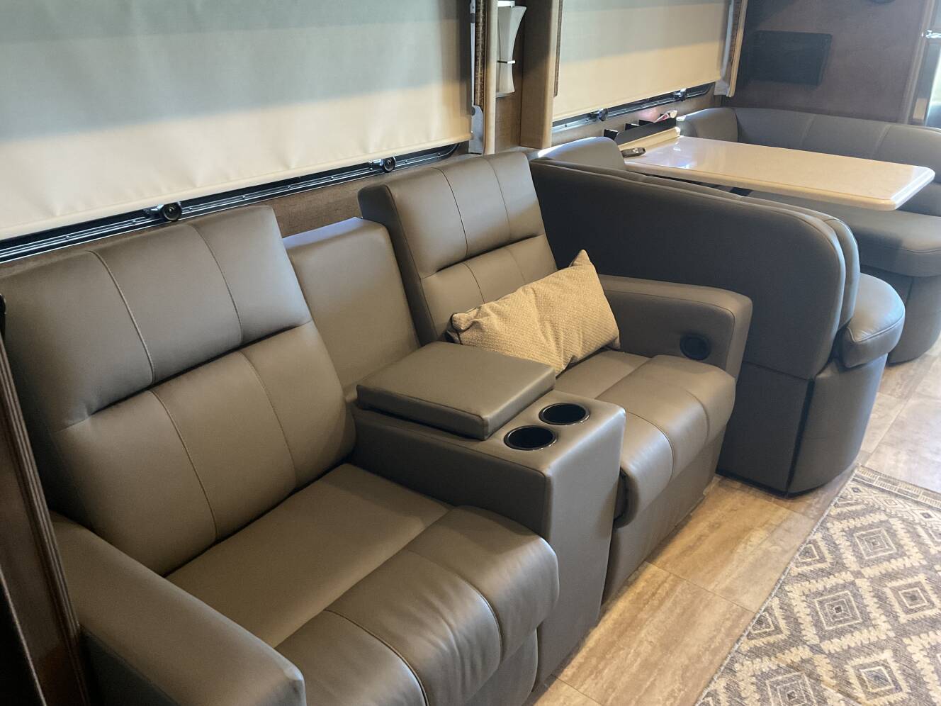 A photo of this 2017 Thor Motor Coach PALAZZO 36 1