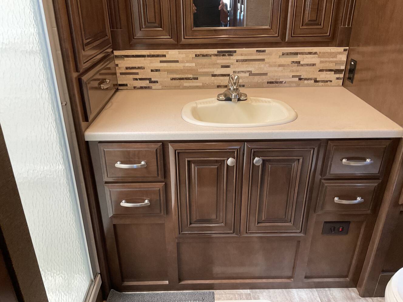 A photo of this 2017 Thor Motor Coach PALAZZO 36 1