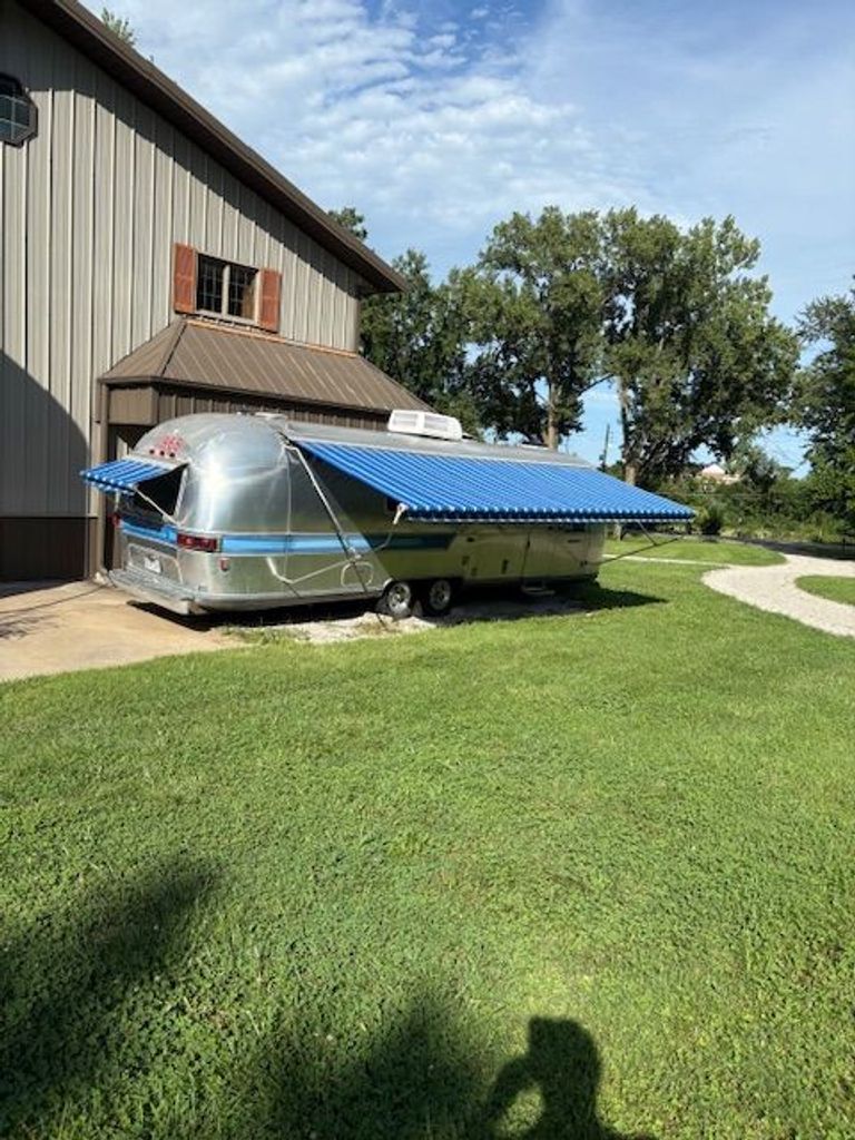 1985 Airstream Sovereign 31 in liberty MO