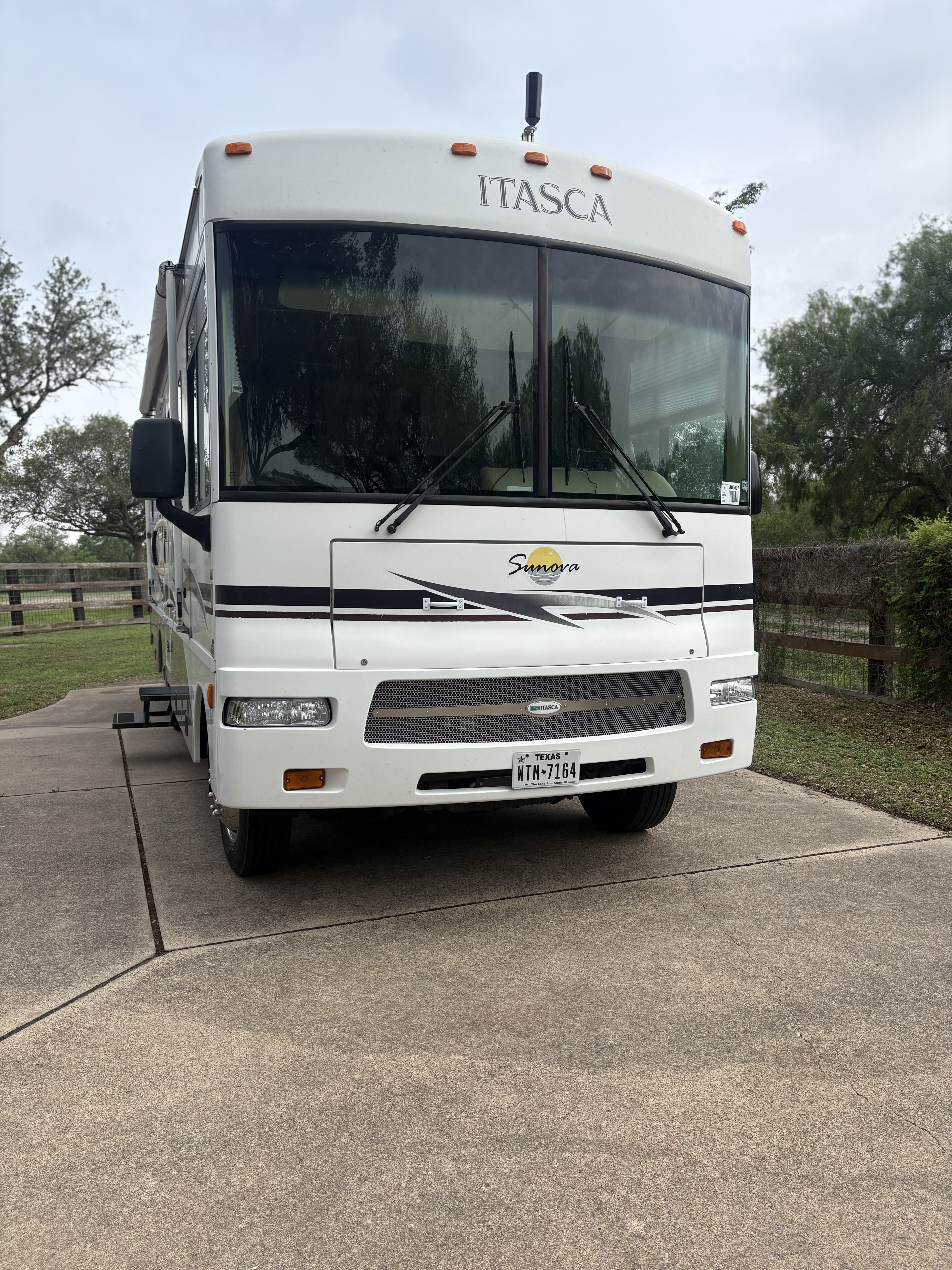 2006 Winnebago ITASCA 40AD in robstown TX
