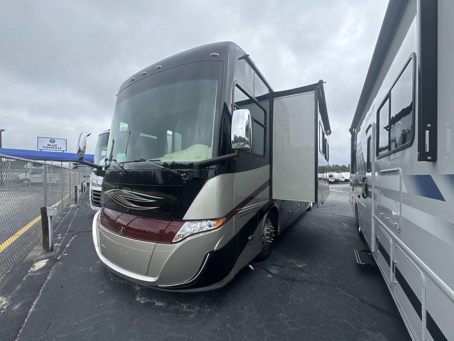 2018 Tiffin Motorhomes Allegro Red 37BA in mcbee SC