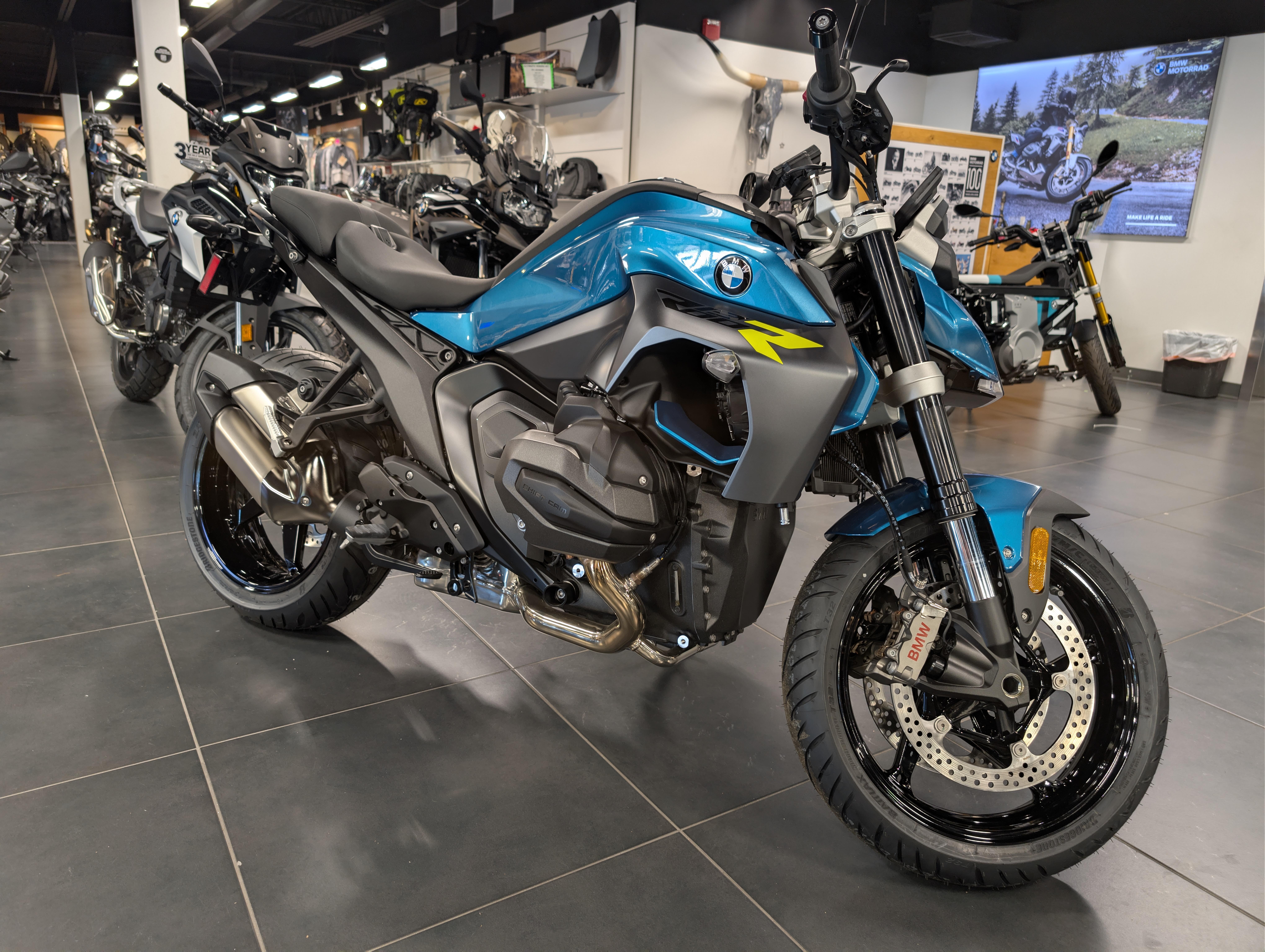 2026 BMW R 1300 R in Metuchen, NJ