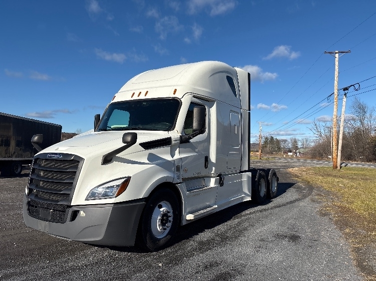2021 FREIGHTLINER CASCADIA 126 in Coxsackie, NY