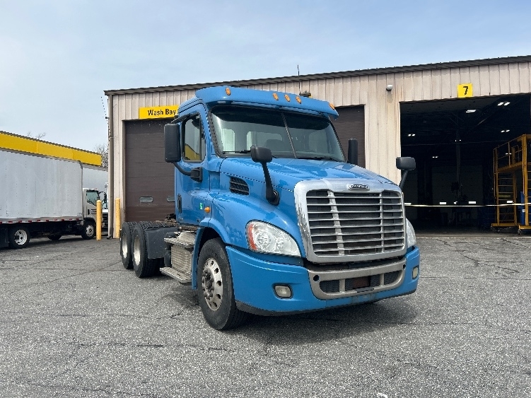 2012 FREIGHTLINER CASCADIA 113 in Chicopee, MA