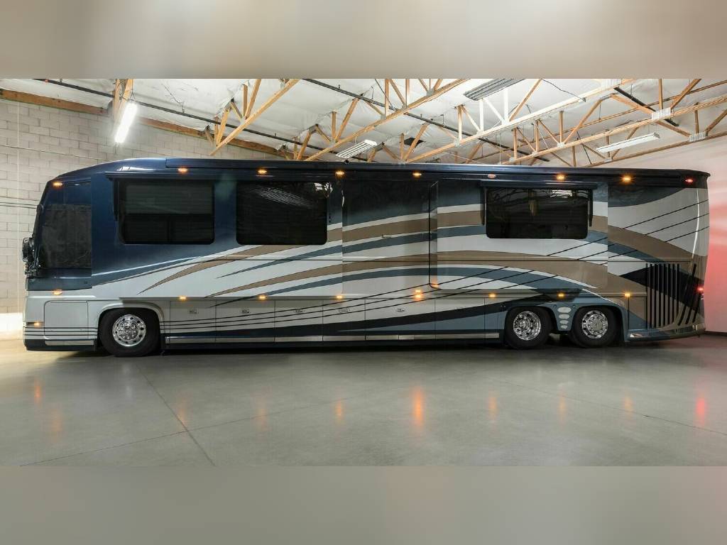 2006 Newell Coach 45 RV