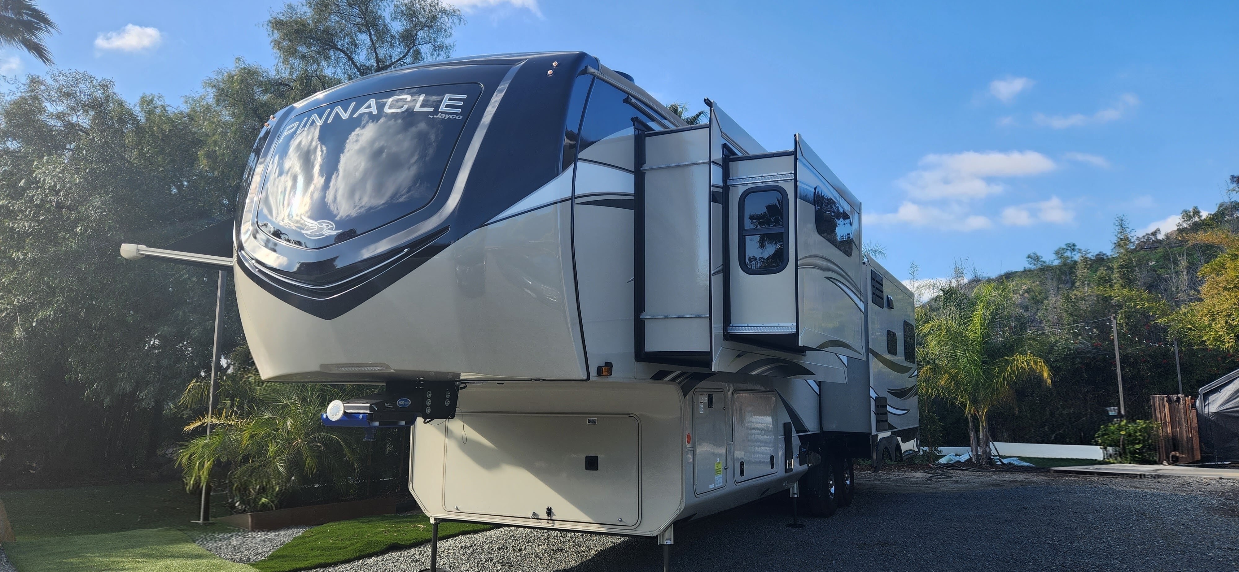 2022 Jayco PINNACLE 36SSWS in fallbrook CA