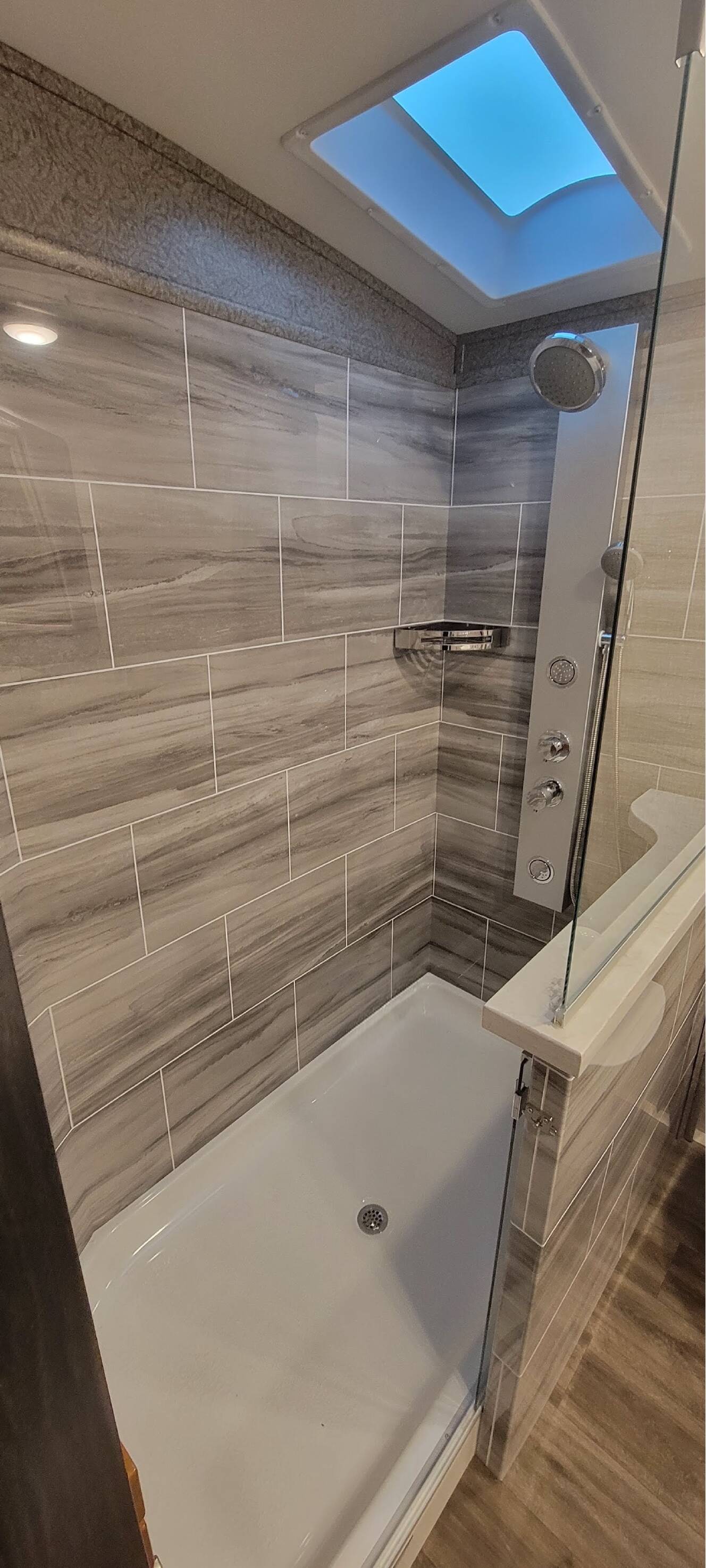 A photo of this 2022 Jayco PINNACLE 36SSWS