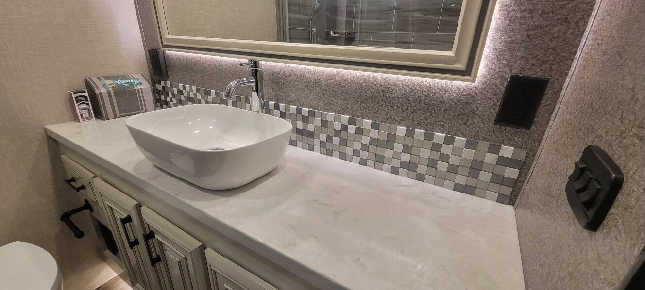 A photo of this 2022 Jayco PINNACLE 36SSWS