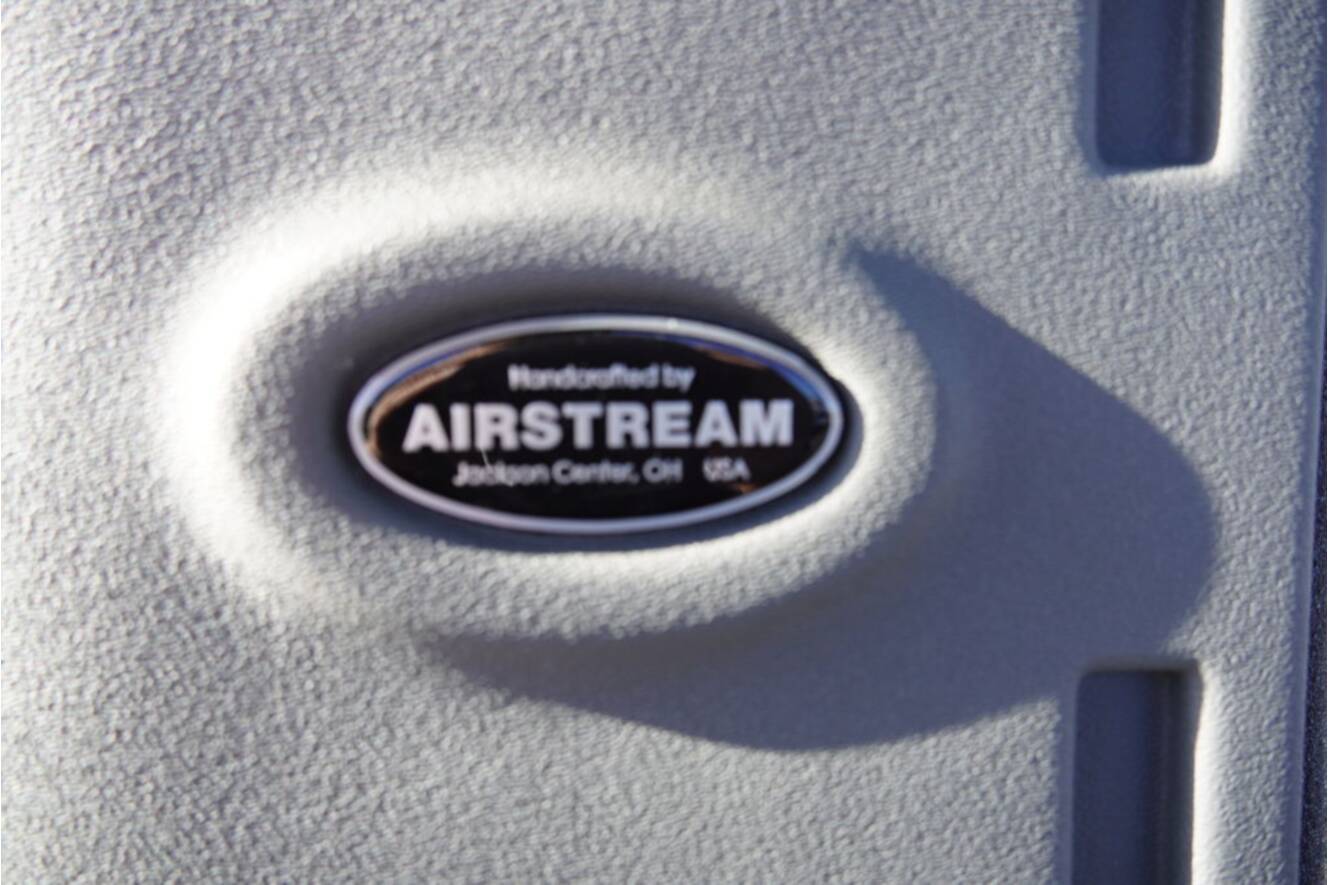 A photo of this 2026 Airstream International 25FBT Hatch
