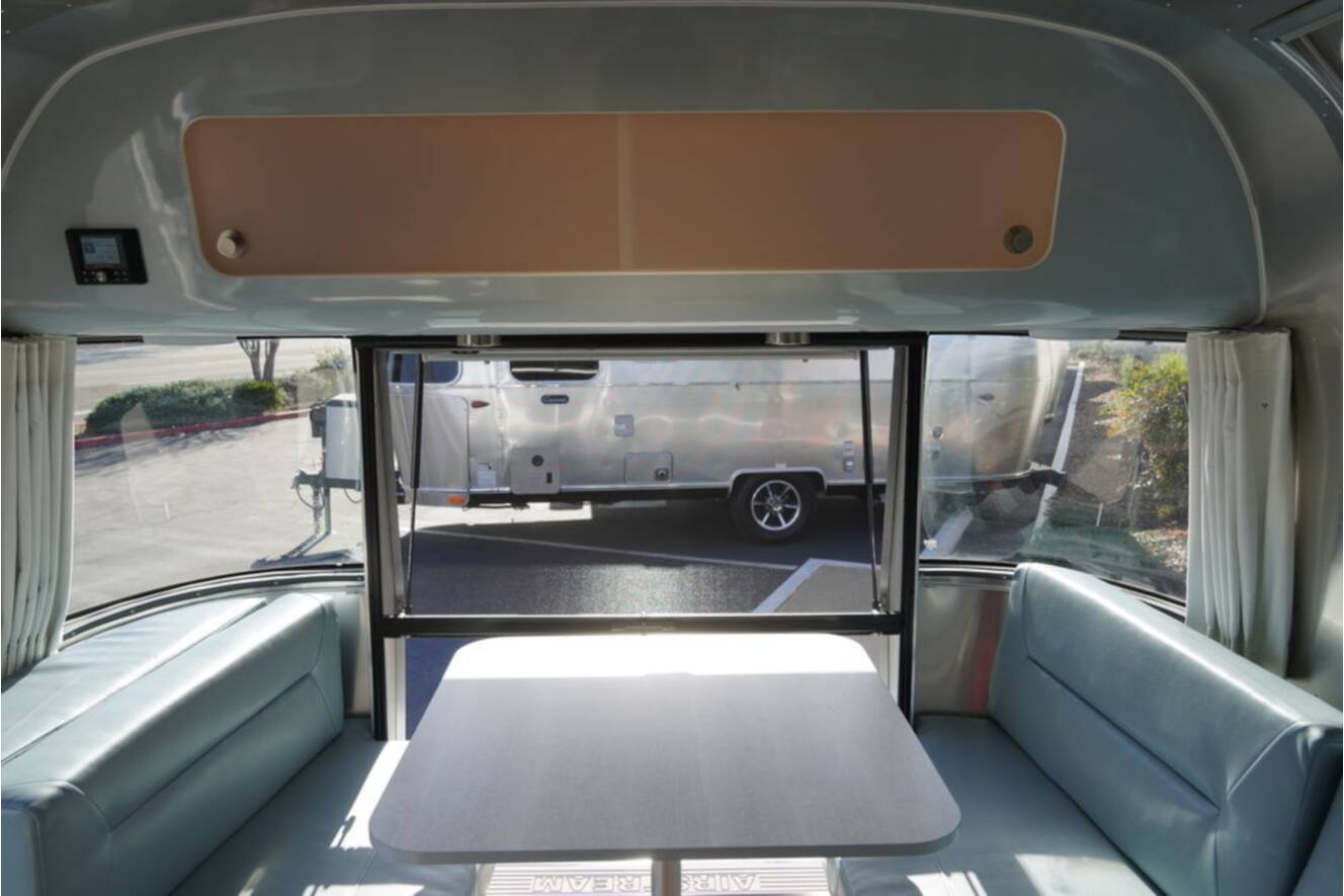 A photo of this 2026 Airstream International 25FBT Hatch