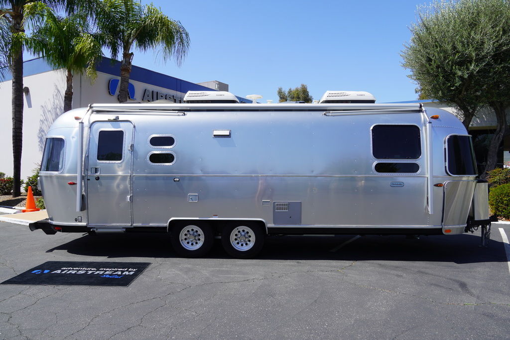 2020 Airstream Globetrotter 27FBQ in temecula CA
