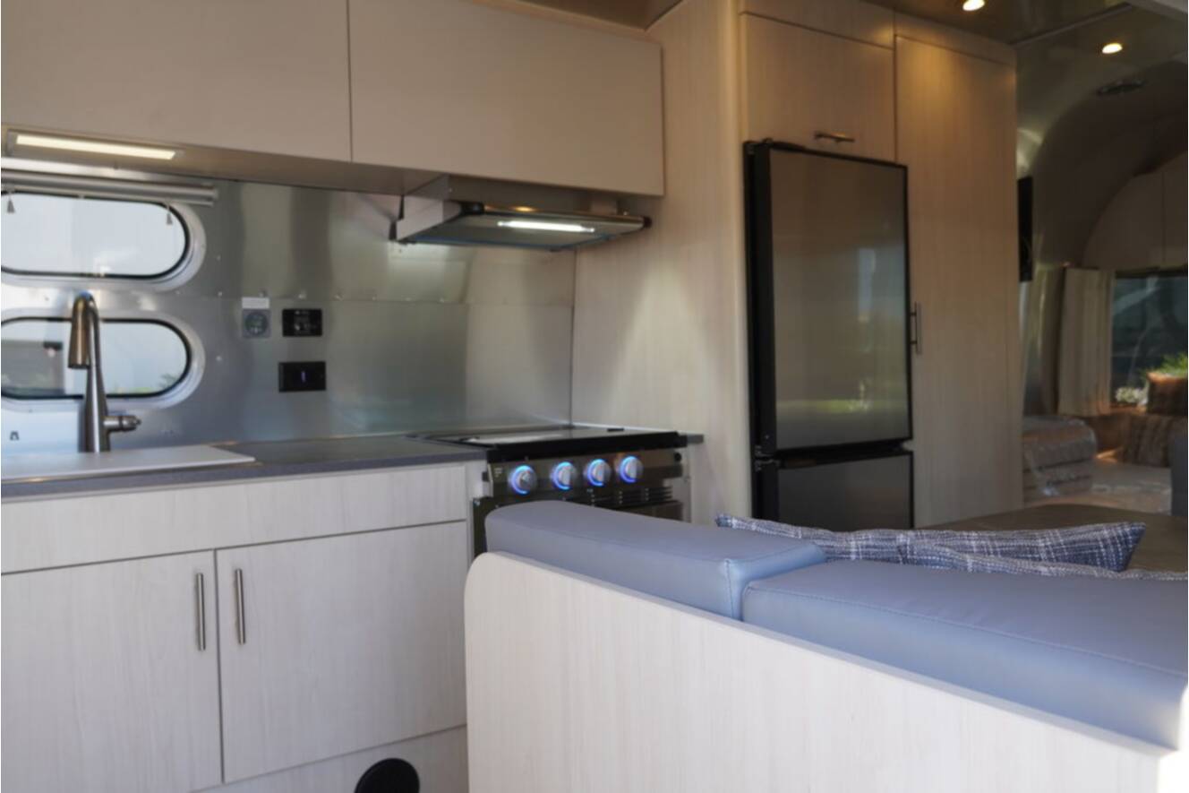 A photo of this 2026 Airstream Flying Cloud 23FBT