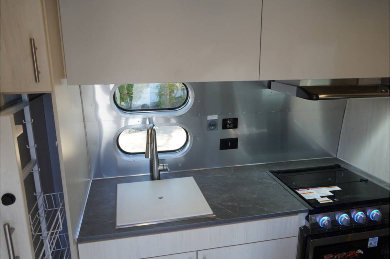 A photo of this 2026 Airstream Flying Cloud 23FBT