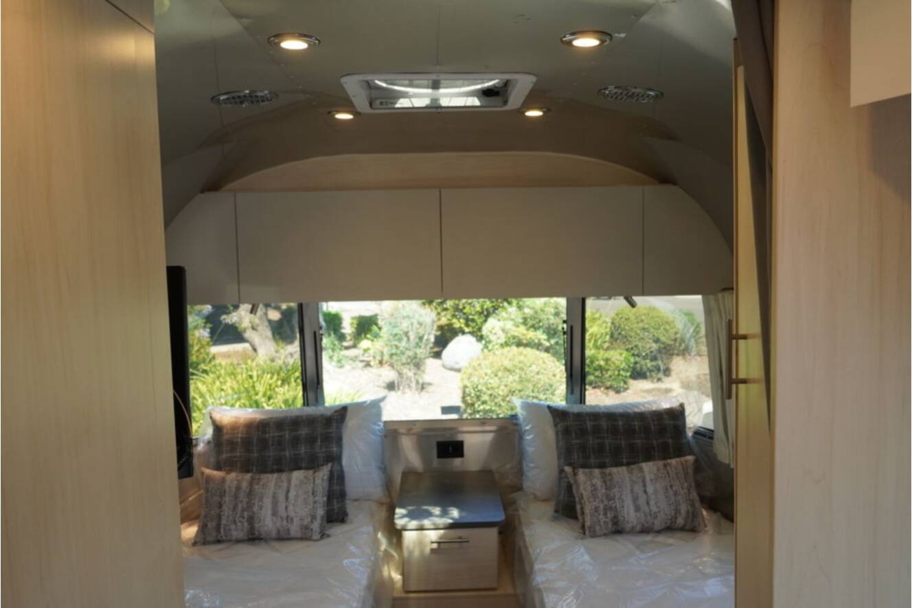 A photo of this 2026 Airstream Flying Cloud 23FBT