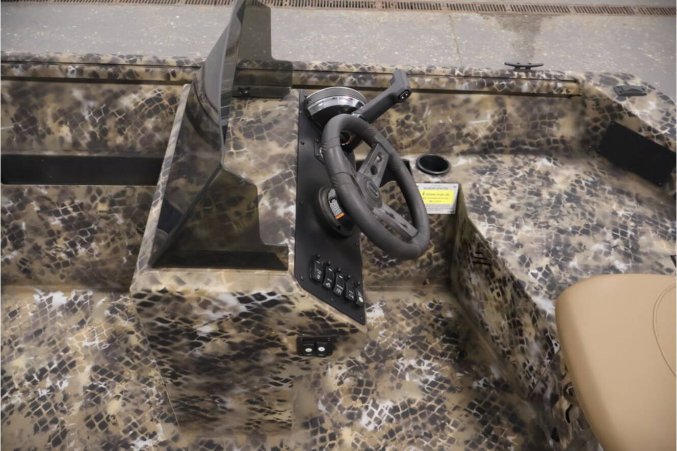 A photo of this 2025 Excel 1651 SC River Warrior