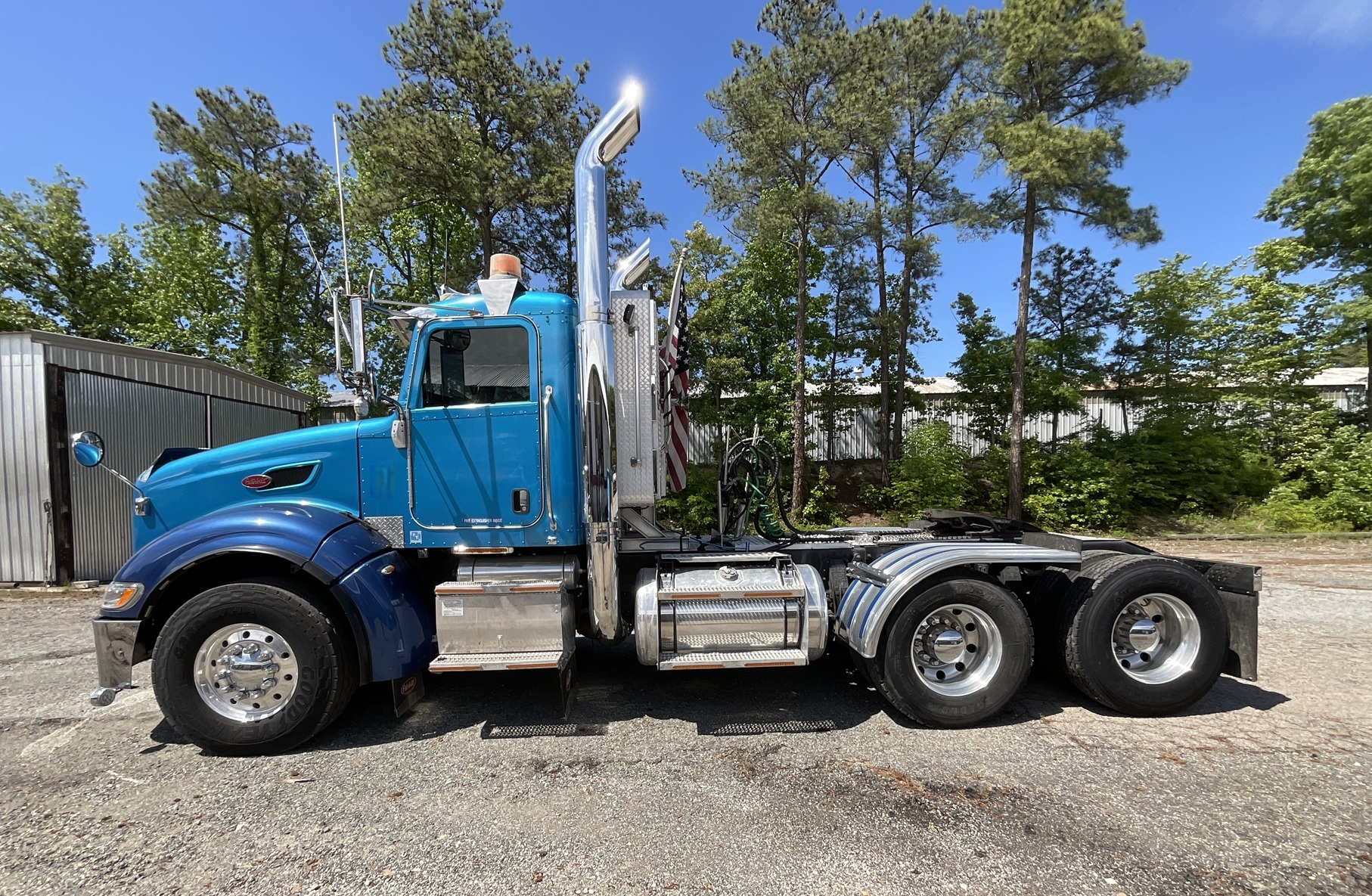 2011 PETERBILT 386 in N. Chesterfield, VA