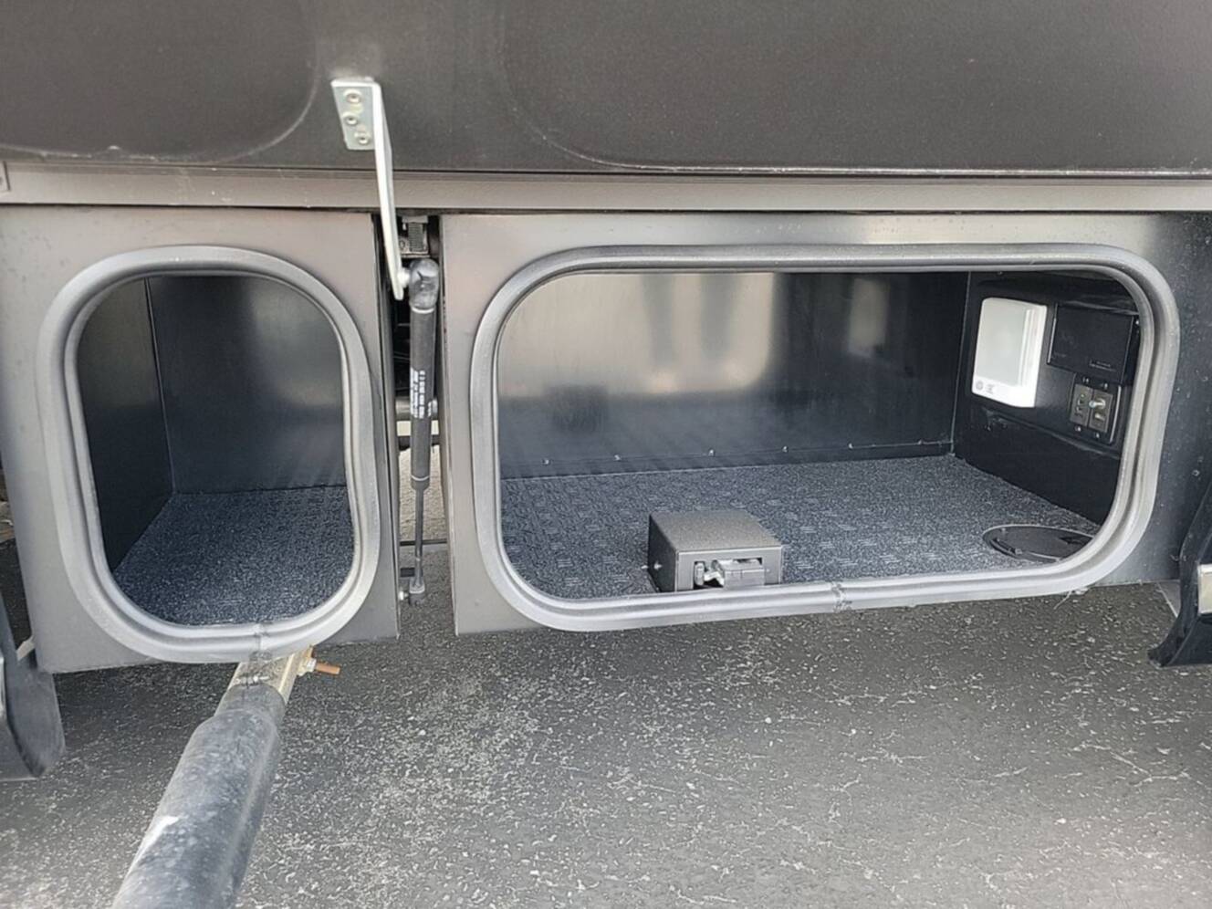 A photo of this 2026 Airstream Atlas Tommy Bahama