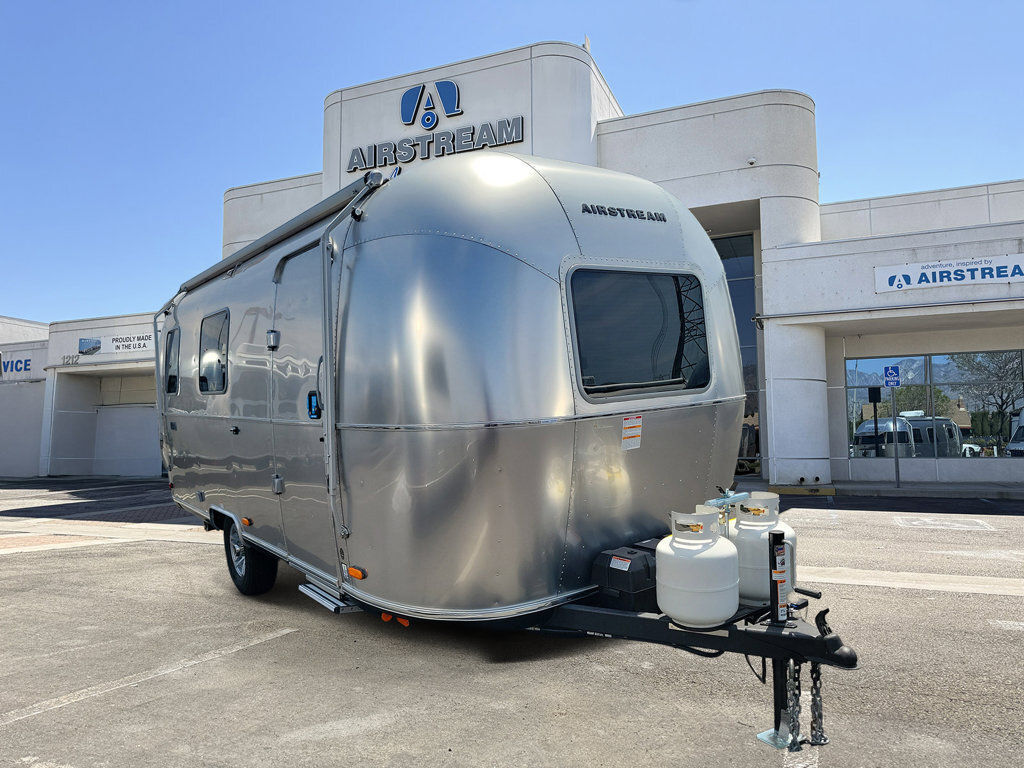 2026 Airstream World Traveler 22RB in san gabriel CA