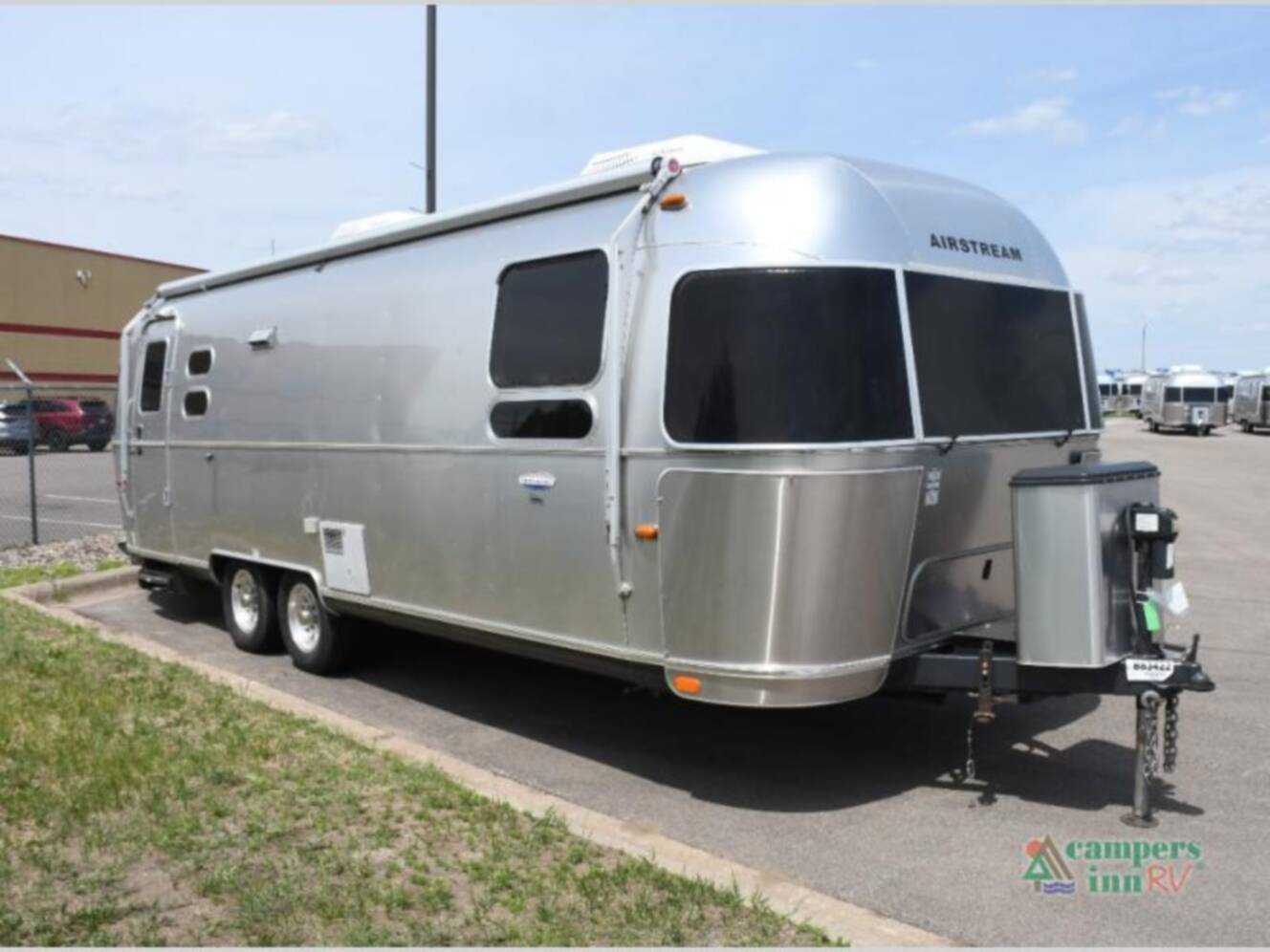 A photo of this 2014 Airstream International Signature 27FB