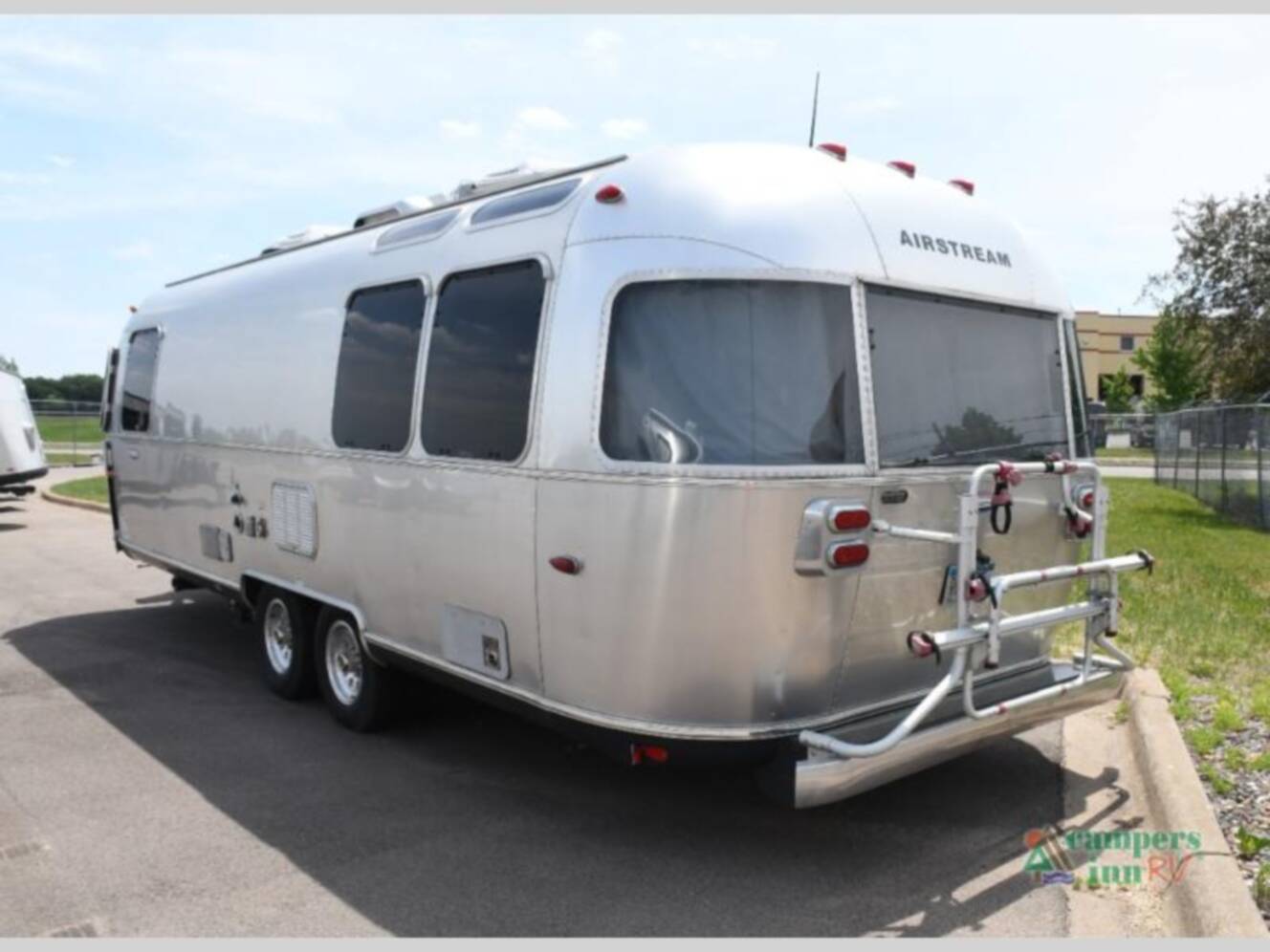 A photo of this 2014 Airstream International Signature 27FB