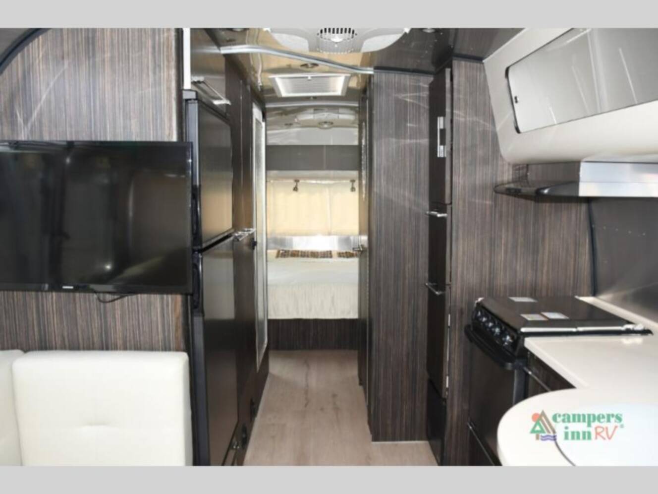 A photo of this 2014 Airstream International Signature 27FB