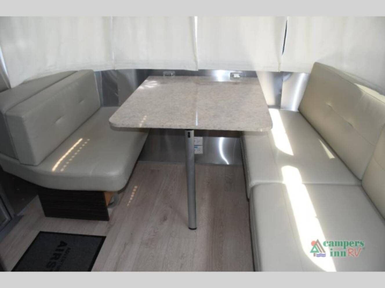 A photo of this 2014 Airstream International Signature 27FB