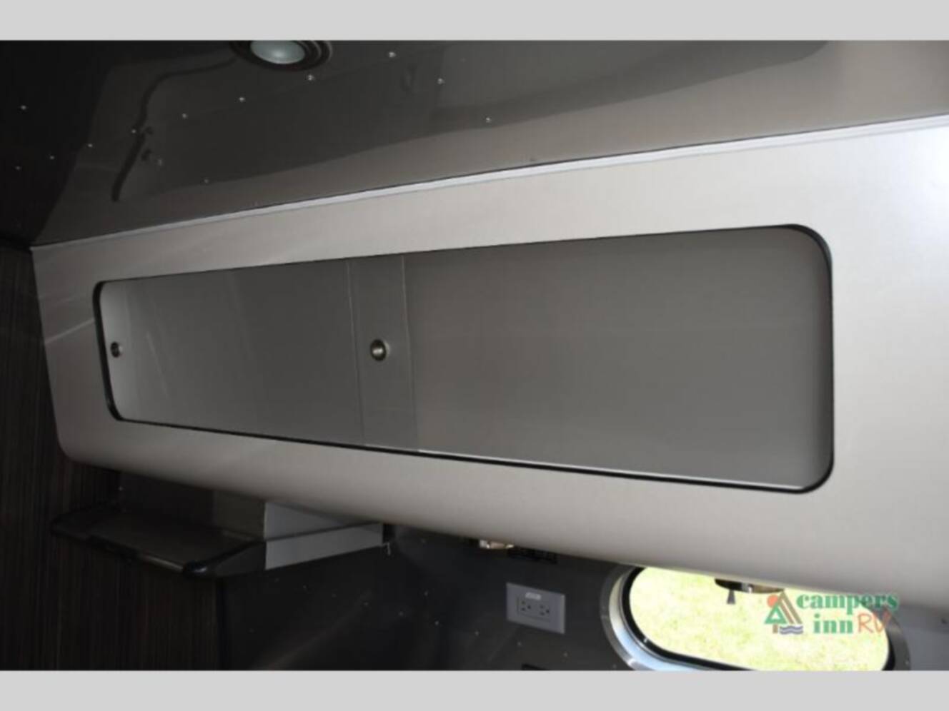 A photo of this 2014 Airstream International Signature 27FB