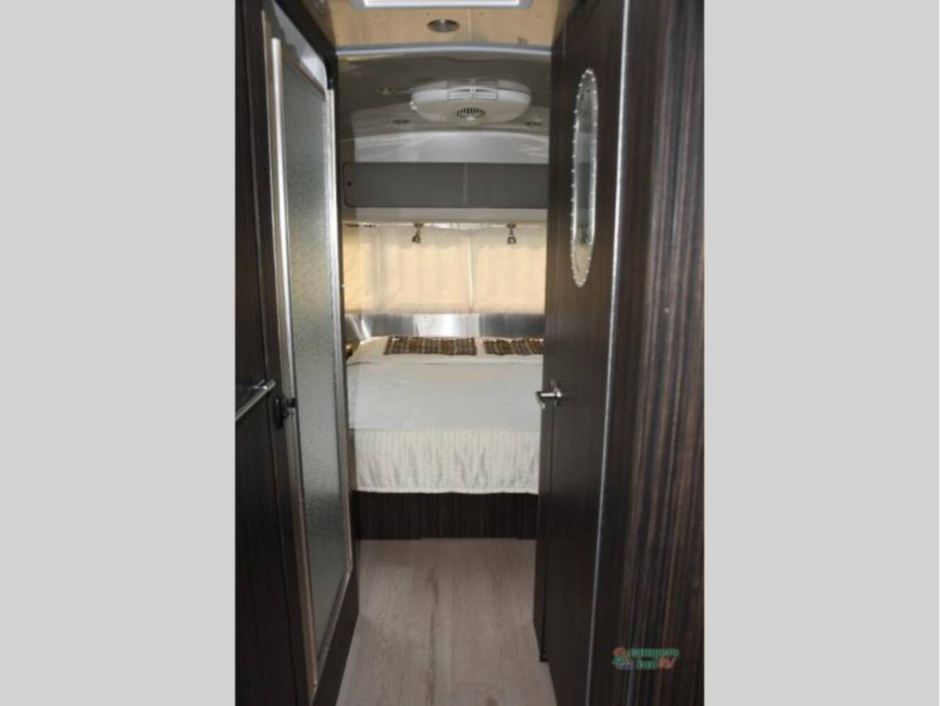 A photo of this 2014 Airstream International Signature 27FB