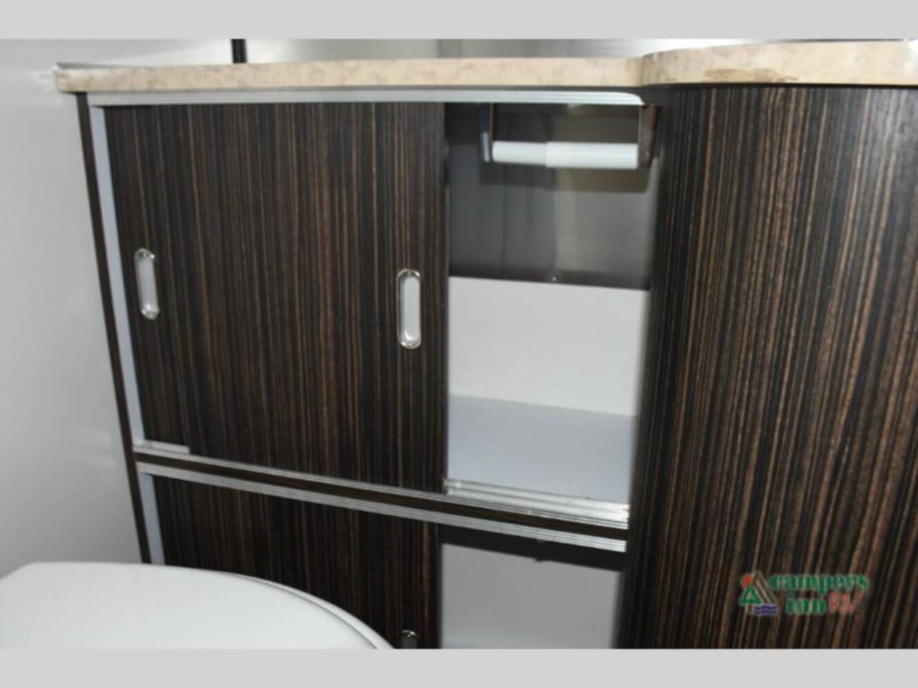 A photo of this 2014 Airstream International Signature 27FB