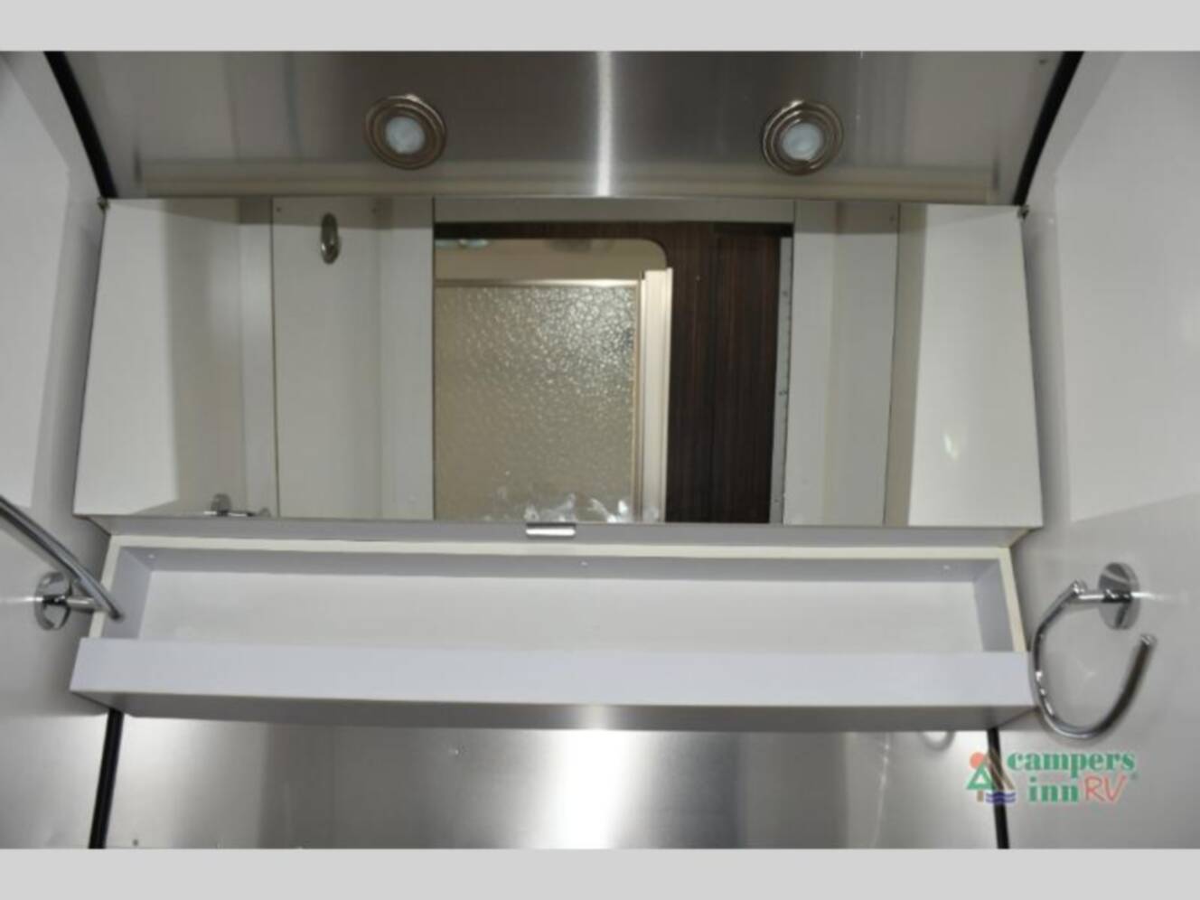 A photo of this 2014 Airstream International Signature 27FB